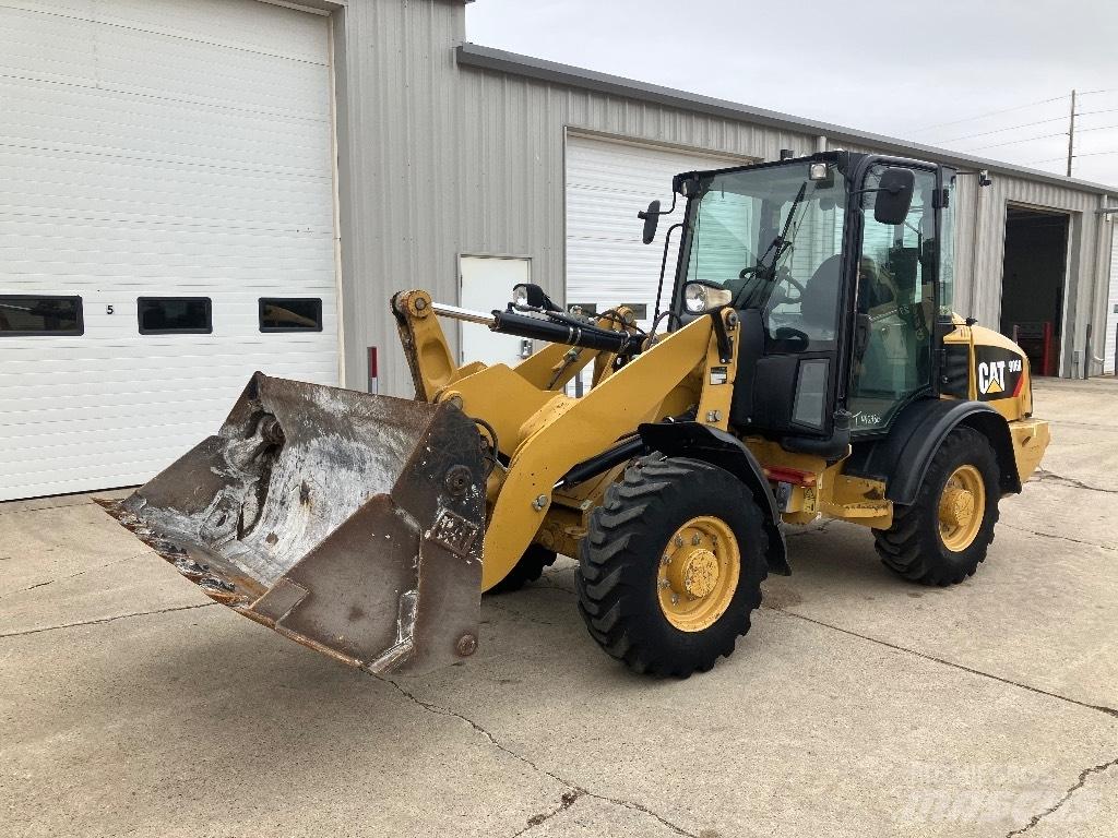 CAT 906 H Pale gommate