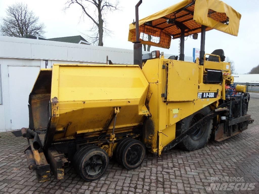 CAT AP 600 Finitrici