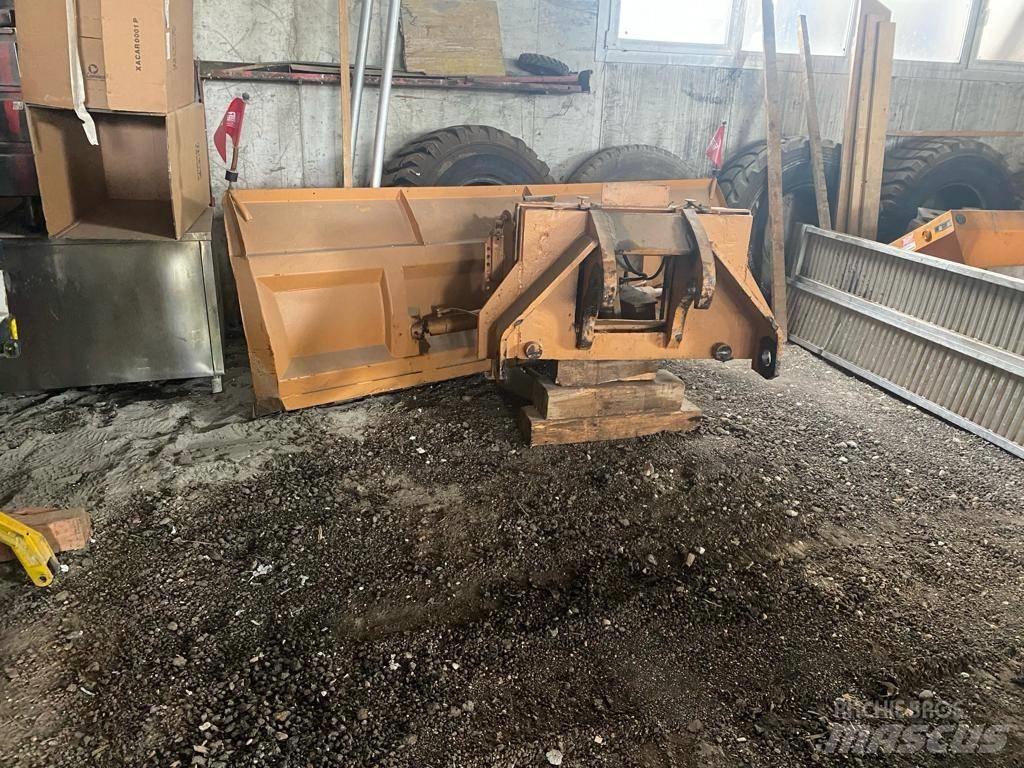 CASE 621 C Pale gommate
