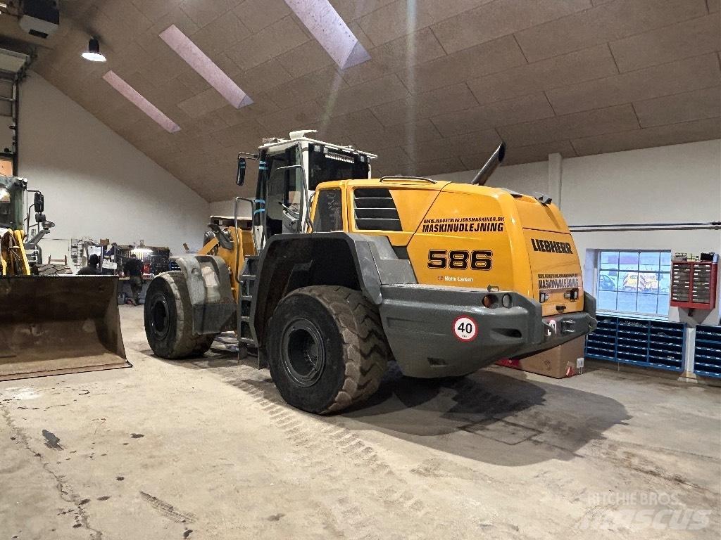 Liebherr L 586 Pale gommate