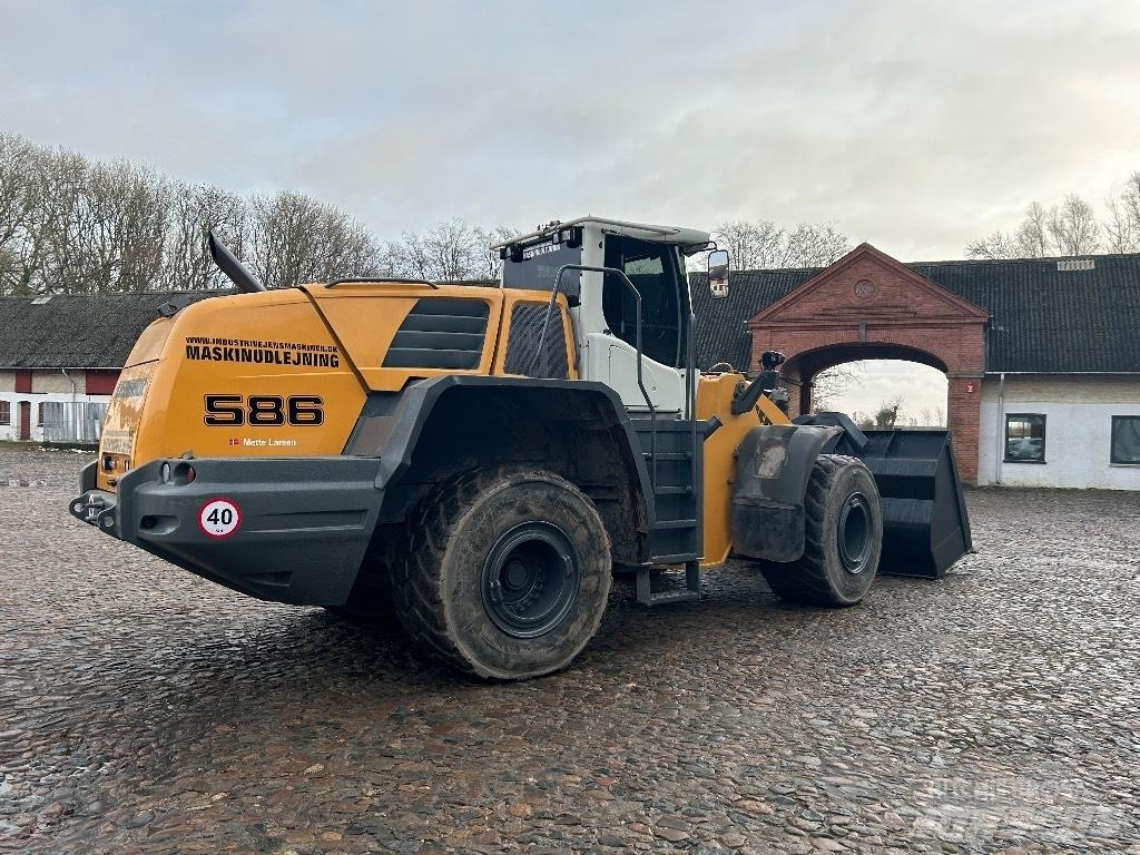 Liebherr L 586 Pale gommate
