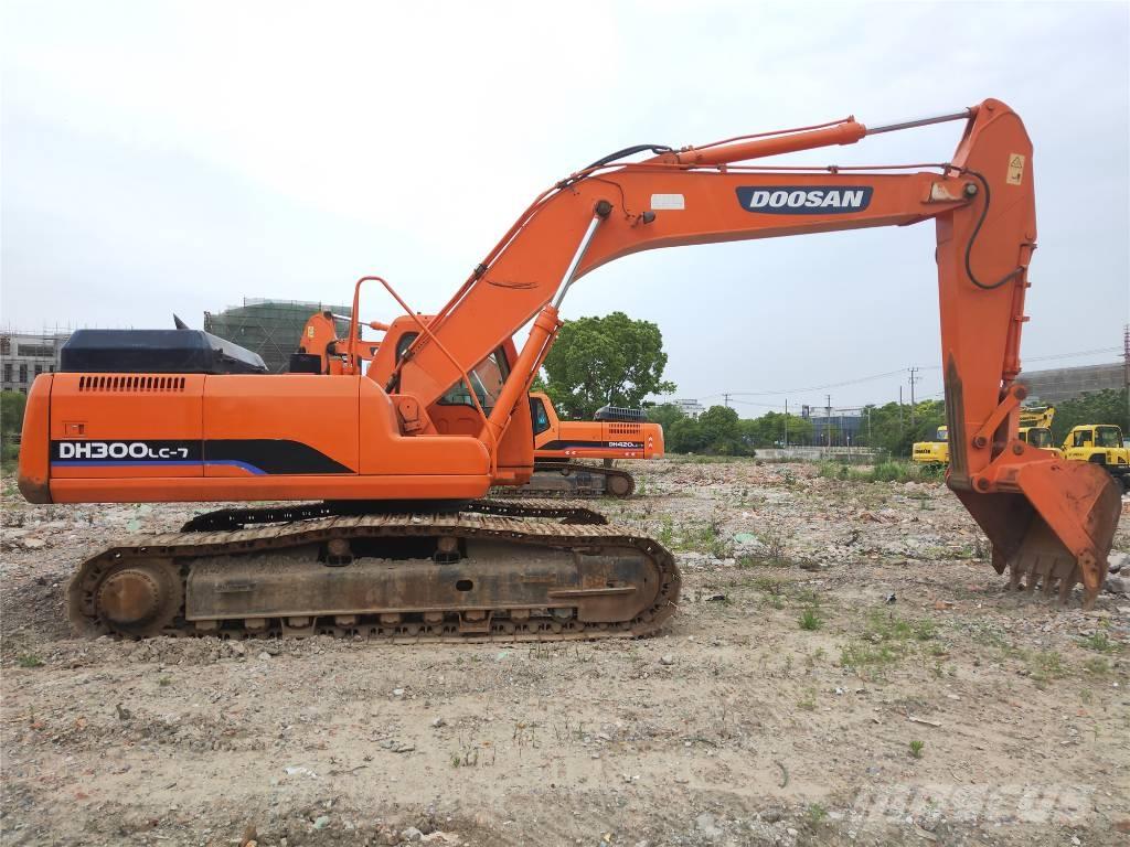 Doosan DH300LC-7 Escavatori cingolati