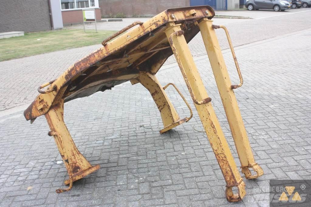 CAT D7H O-rops cab Cabine e interni