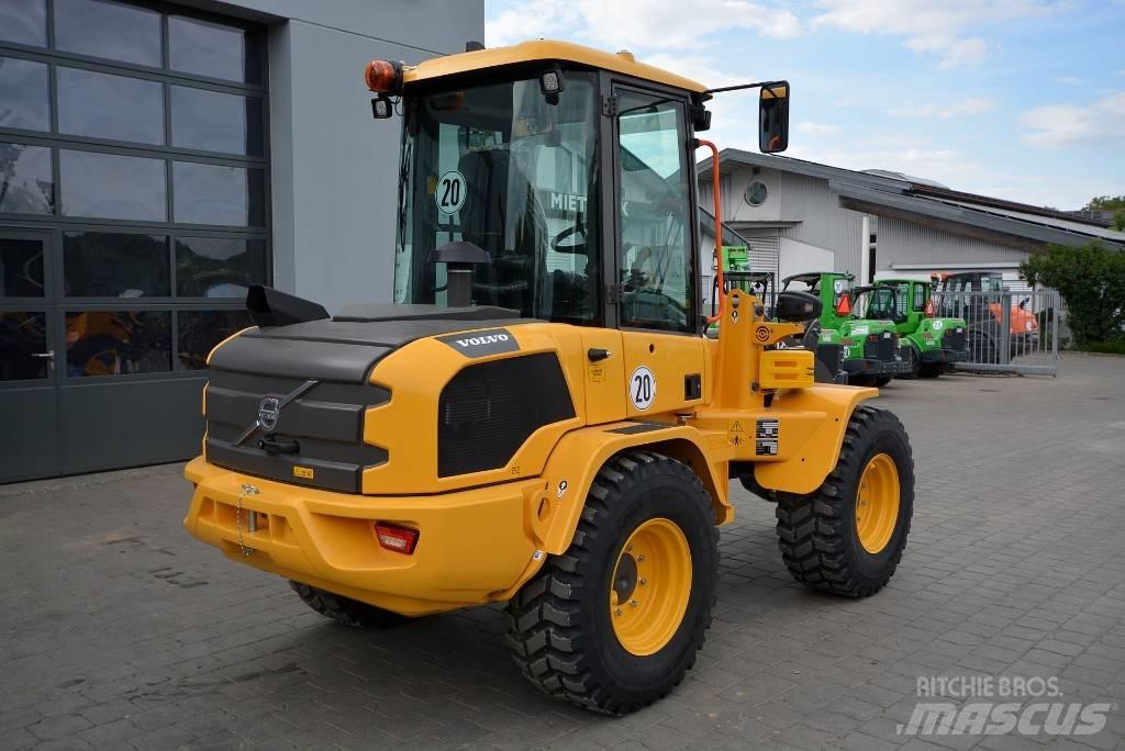 Volvo L 35 H Pale gommate