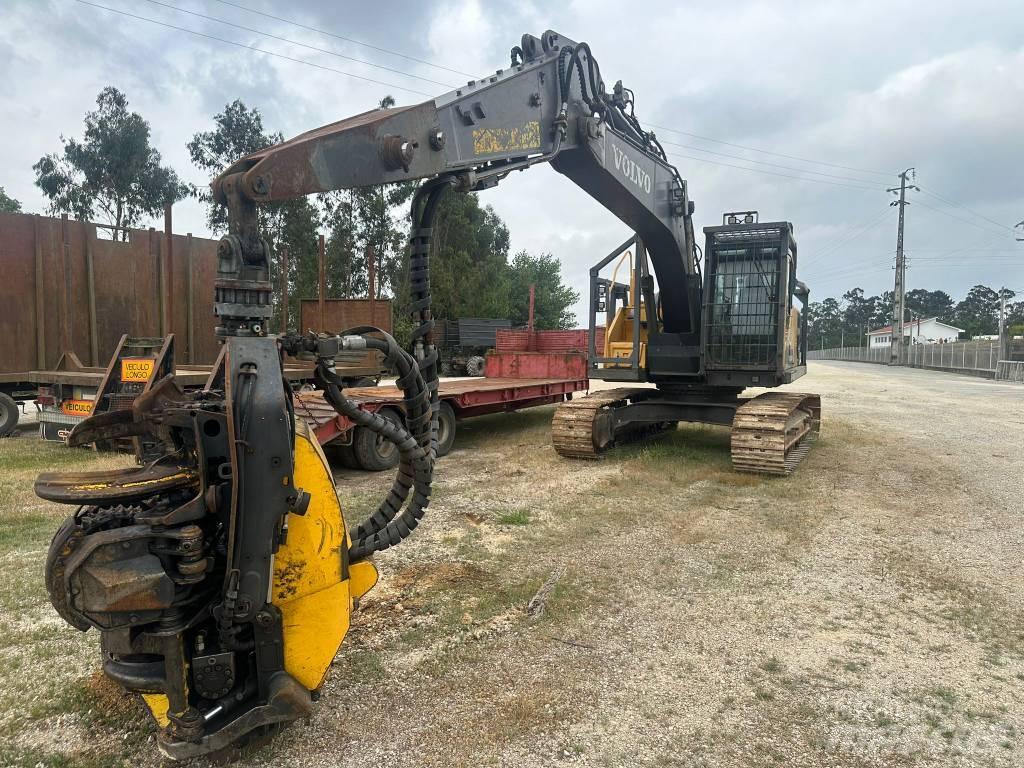 Volvo 220 E Abbattitrici, Disboscatrici