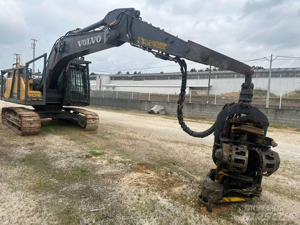 Volvo 220 E Abbattitrici, Disboscatrici
