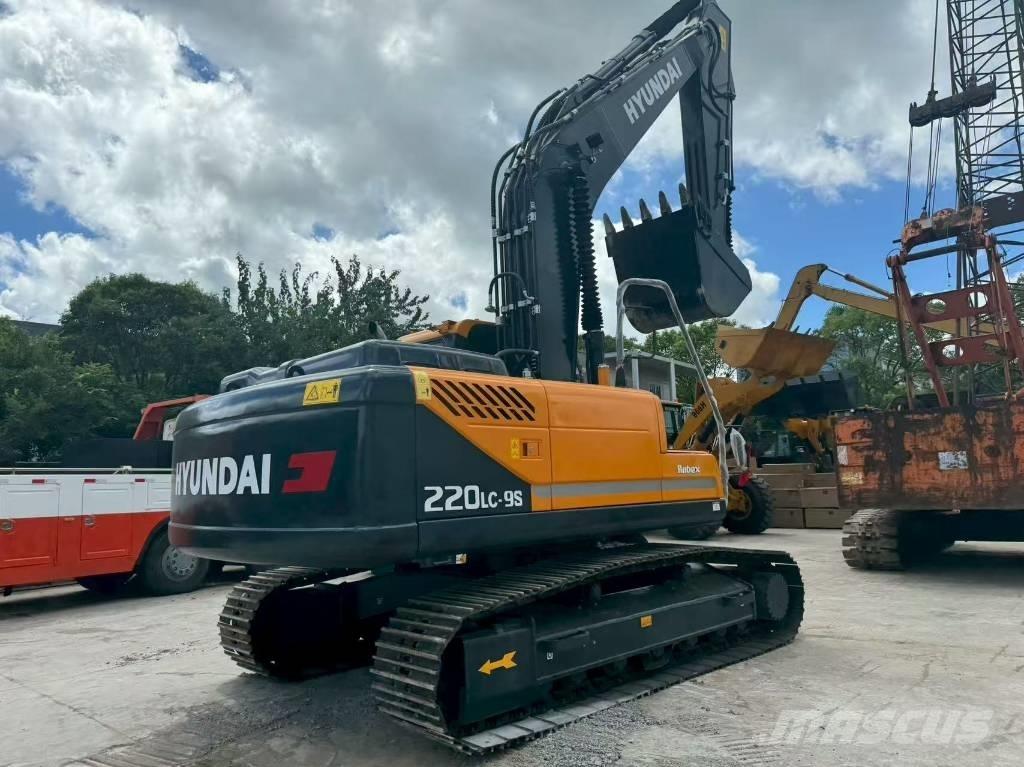 Hyundai r220lc-9s Escavatori medi 7t - 12t