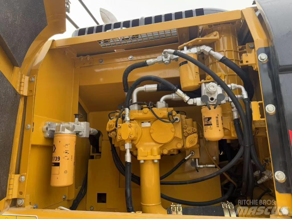 CAT 330 D L Escavatori cingolati