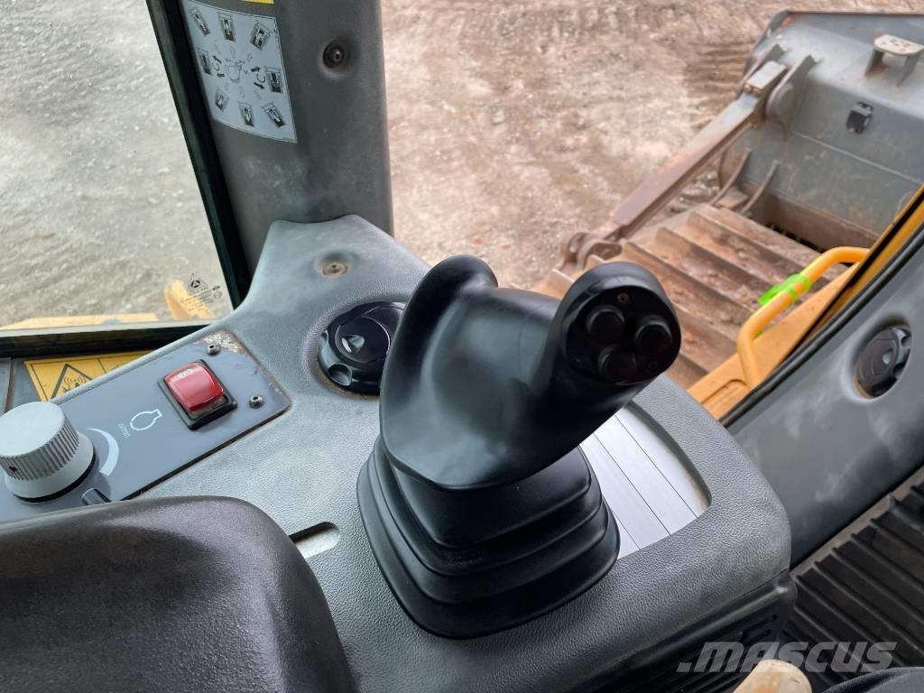 Liebherr PR 746 Dozer cingolati