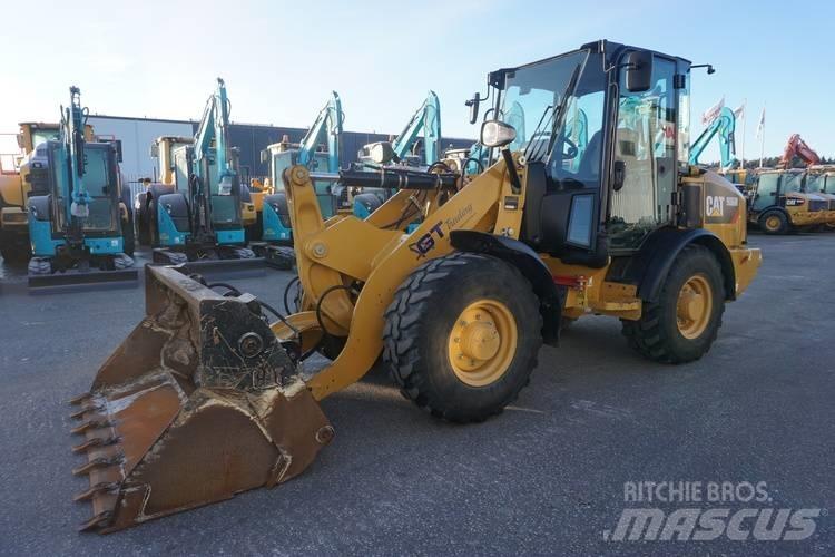 CAT 906 M Pale gommate