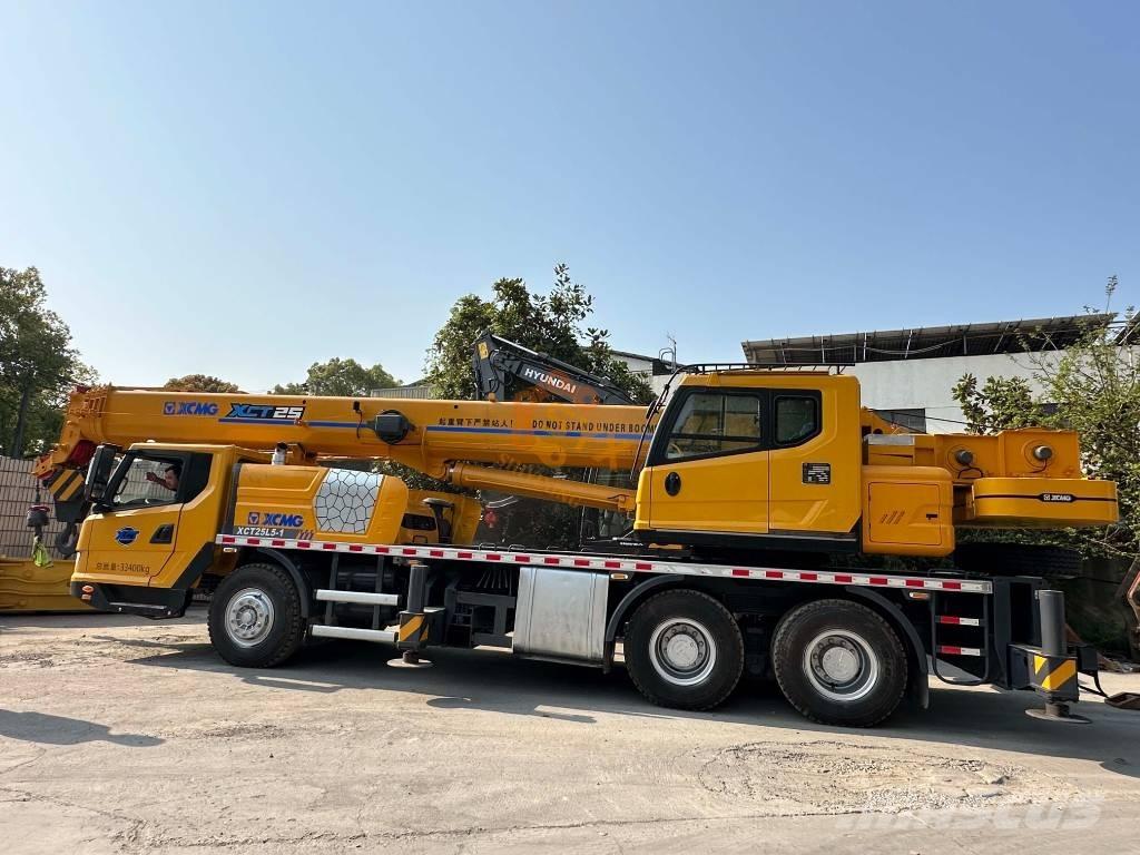 XCMG XCT 25 Gru per tutti i terreni