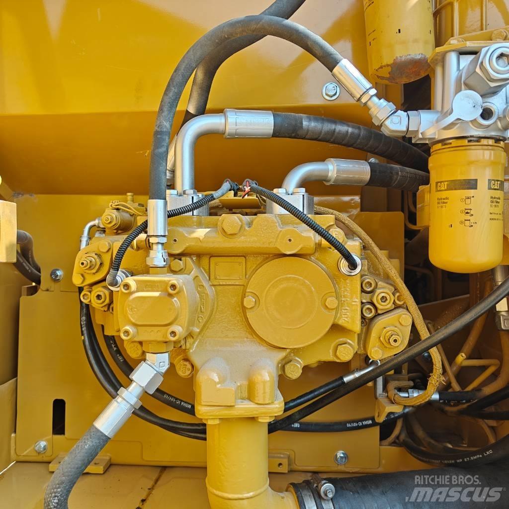 CAT 320D2 Escavatori cingolati