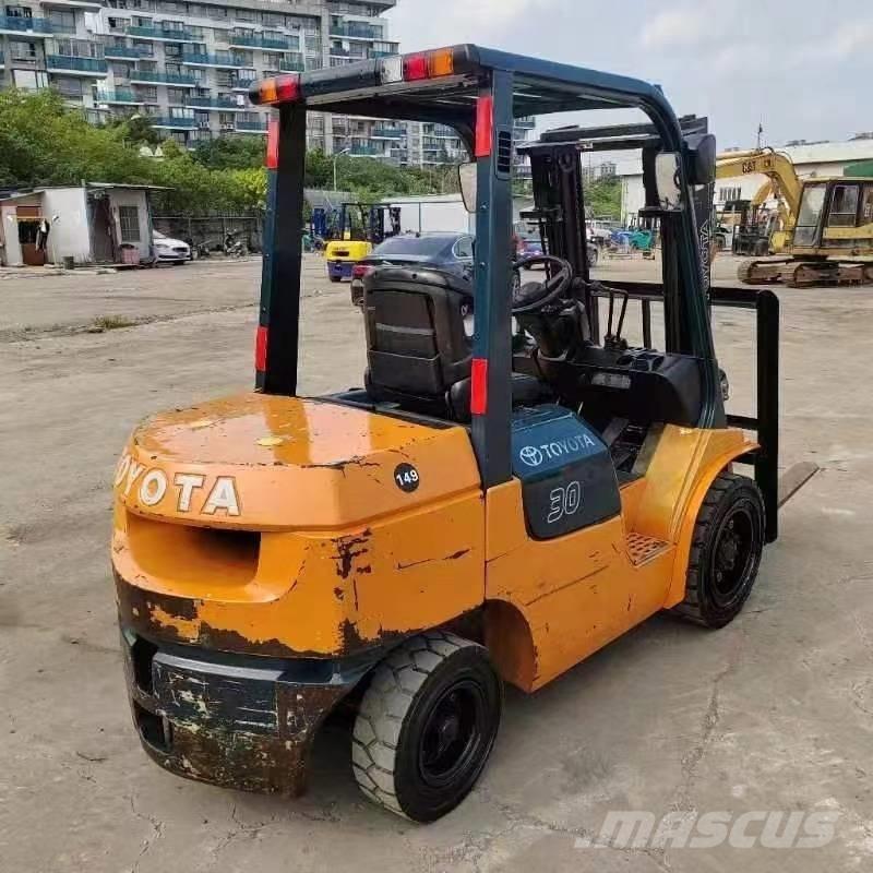 Toyota FD 30 Carrelli elevatori diesel