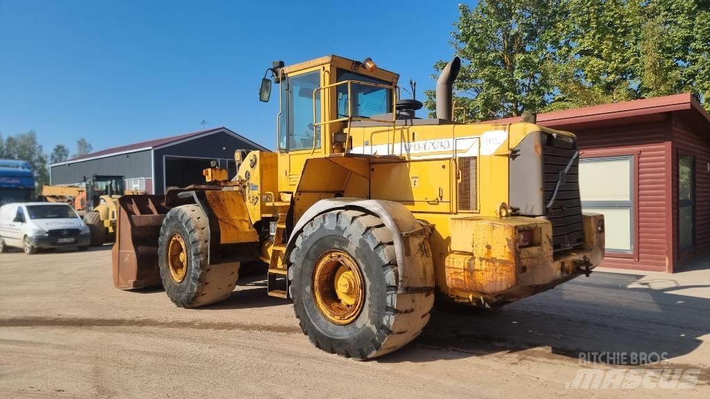 Volvo 180 D Pale gommate