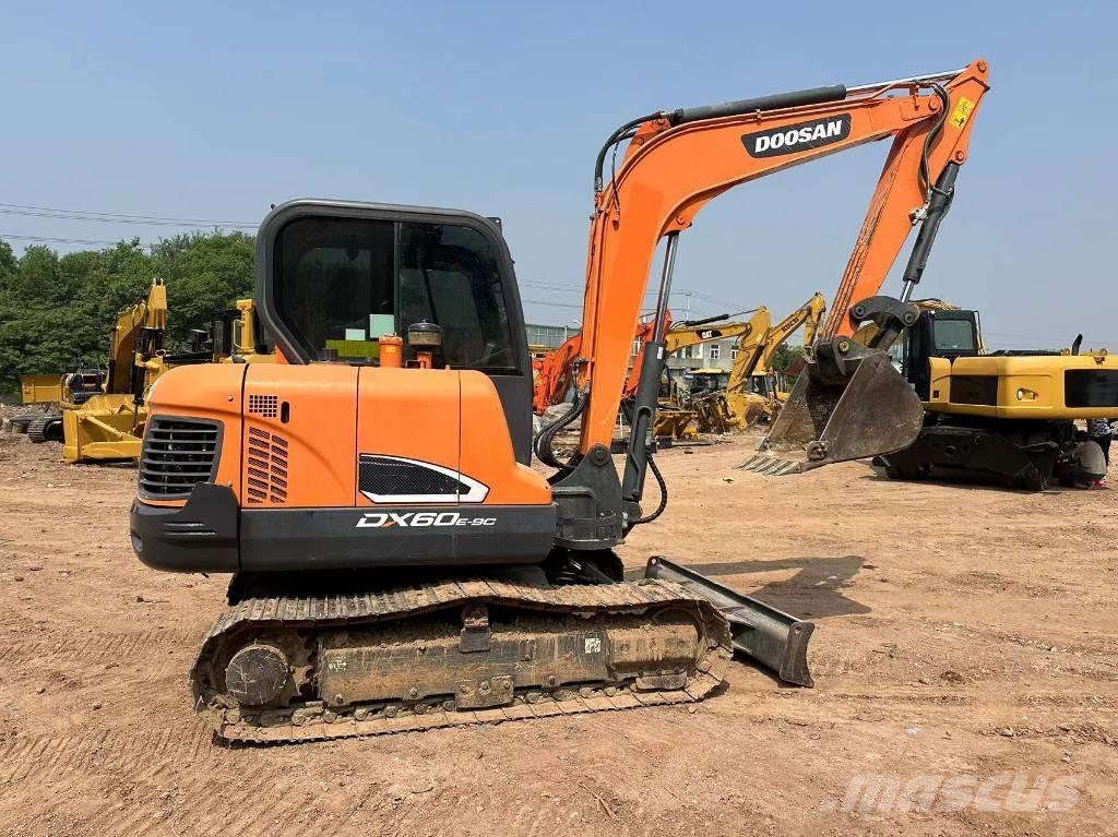 Doosan DX 60 Escavatori cingolati