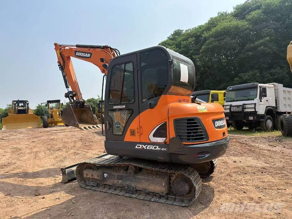 Doosan DX 60 Escavatori cingolati