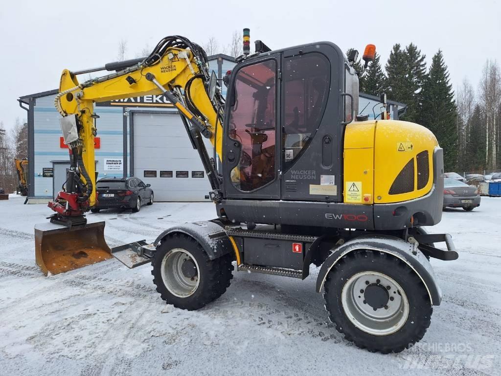 Wacker Neuson 9503-2 Escavatori gommati
