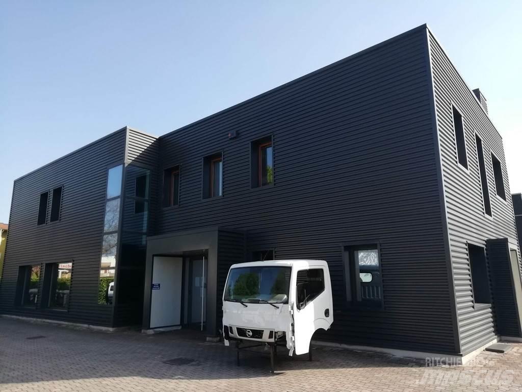 Nissan NT400 Cabine e interni