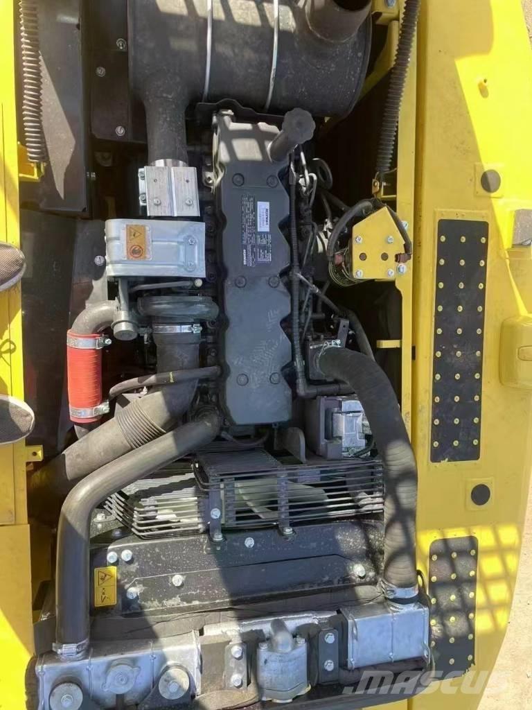 Komatsu 210LC-8 Escavatori cingolati