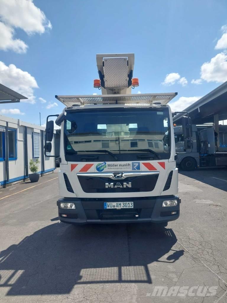 Palfinger P 300 KS Piattaforme autocarrate