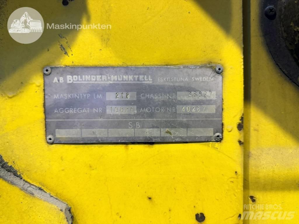 Volvo BM 218 Pale gommate
