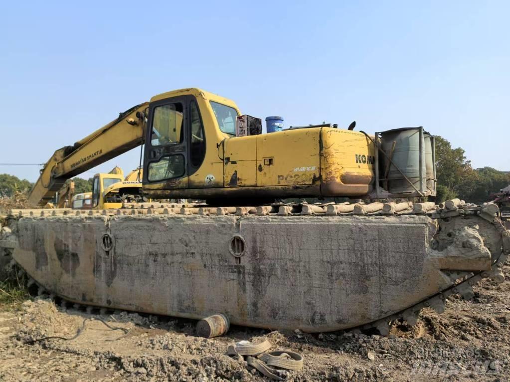 Komatsu PC 200-6 Escavatori anfibi