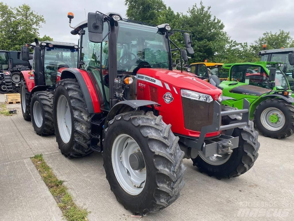 Massey Ferguson 5711 Trattori