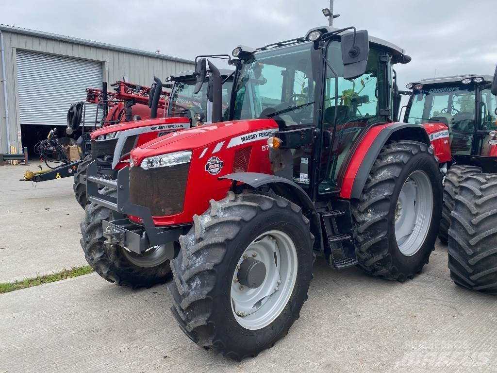 Massey Ferguson 5711 Trattori