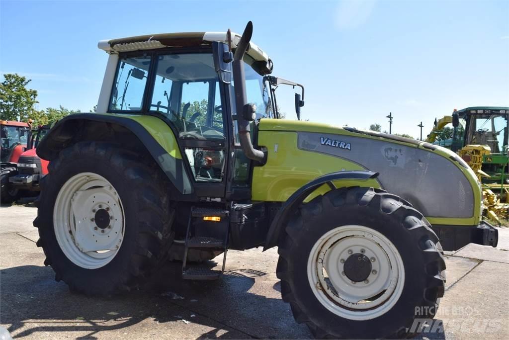 Valtra T120 Trattori