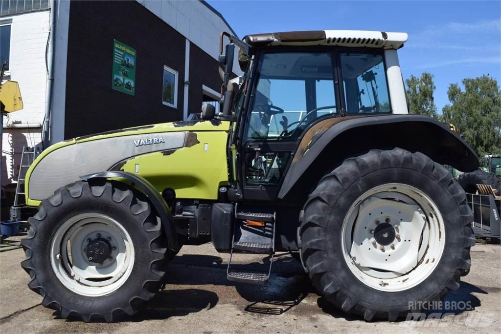 Valtra T120 Trattori