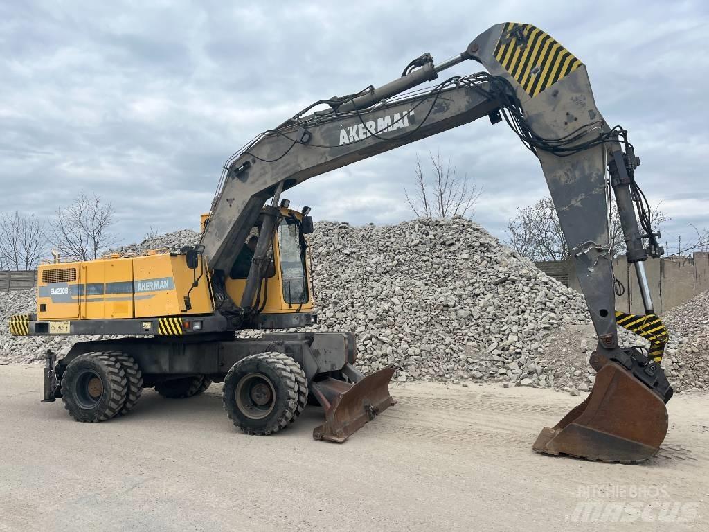Åkerman EW230B Escavatori gommati