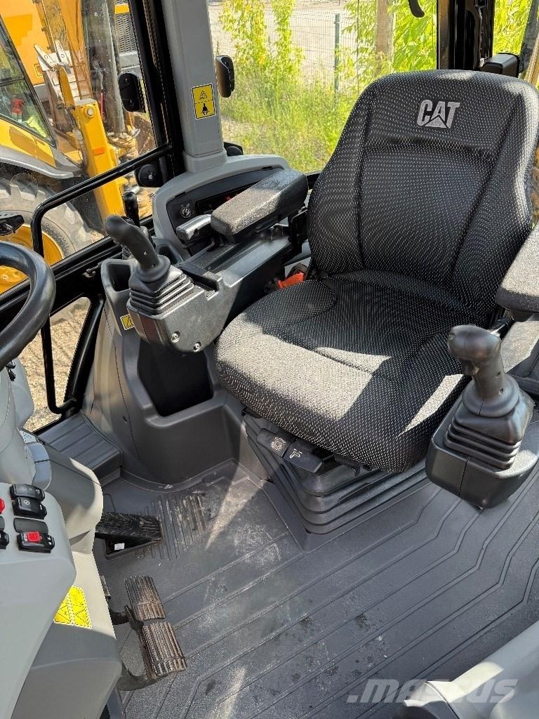 CAT 444 Terne