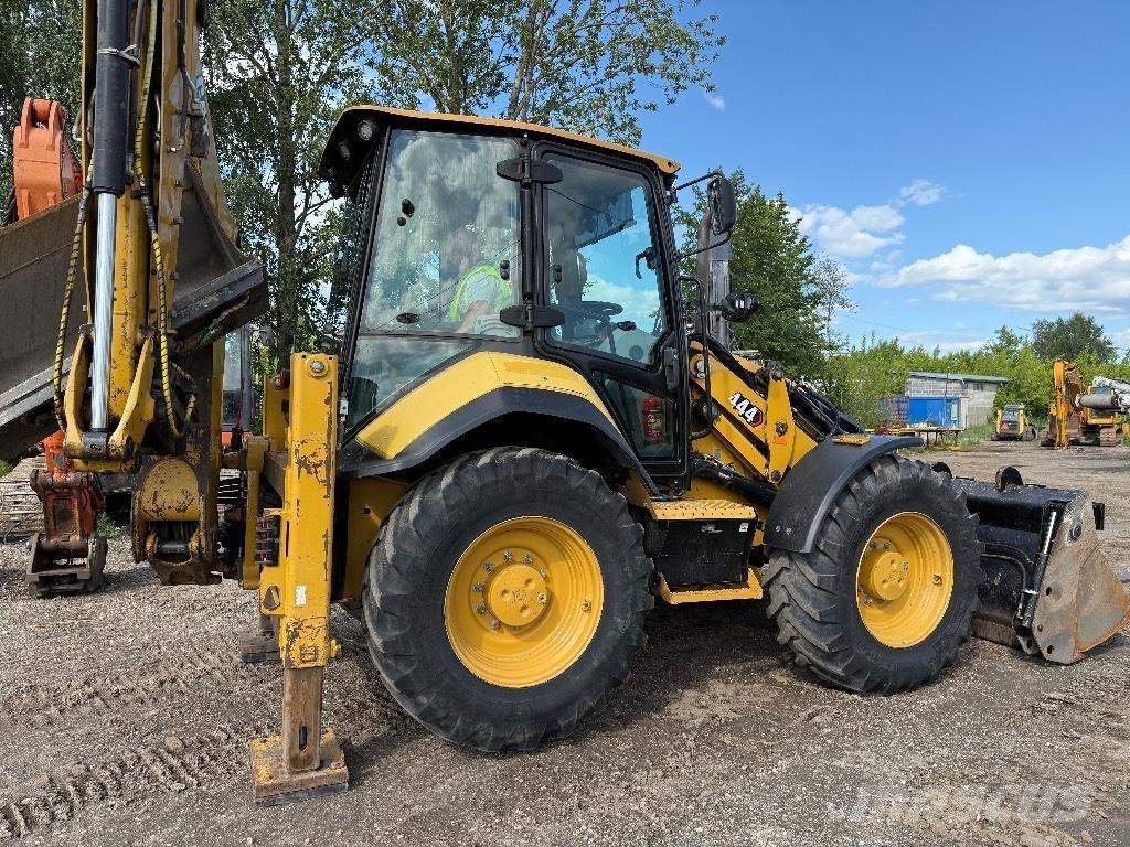 CAT 444 Terne