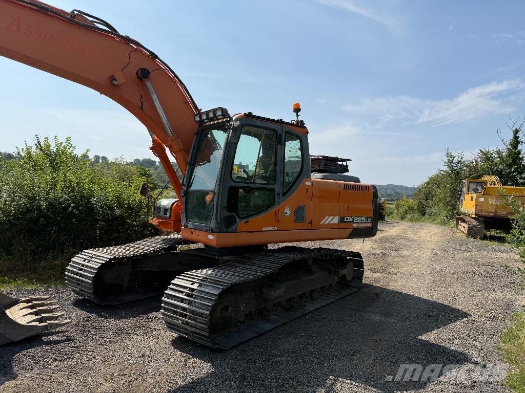 Doosan DX 225 LC Escavatori cingolati