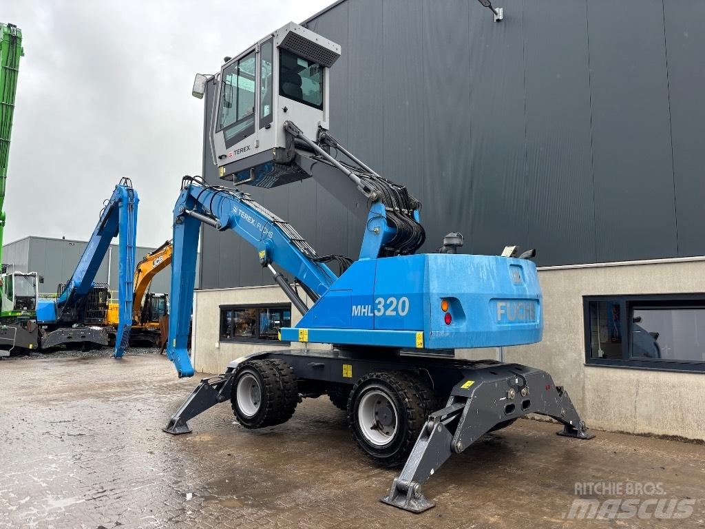 Fuchs MHL 320 D Movimentazione rifiuti