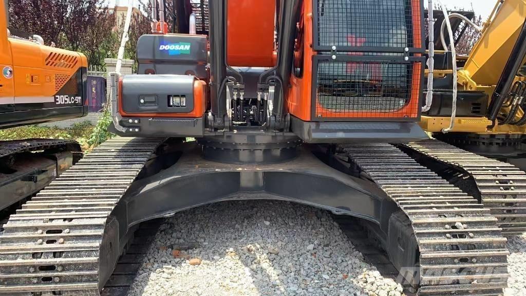 Doosan dx300lc-9 Escavatori cingolati