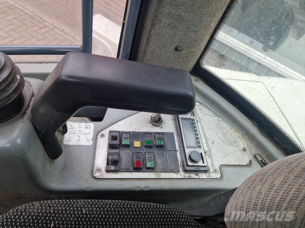 Terex TL 100 Pale gommate