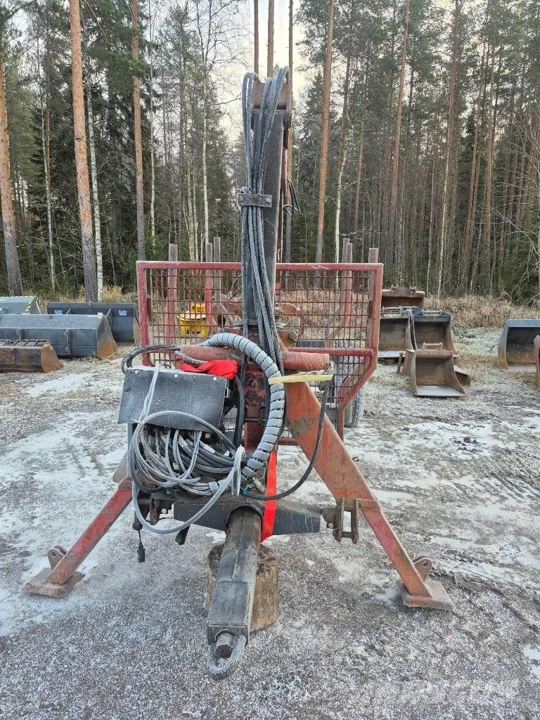 Patu 1800 Rimorchi forestali