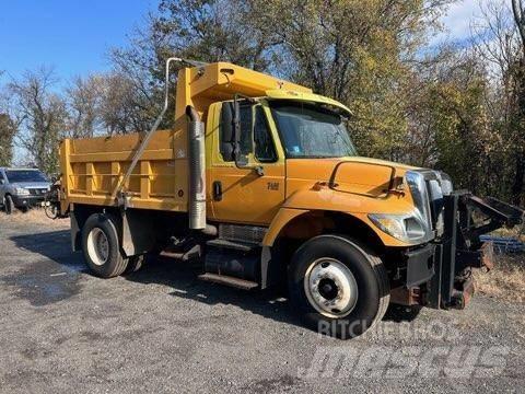 International 7400 Camion ribaltabili