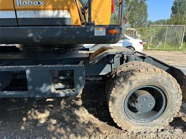 Hyundai 210W Escavatori gommati