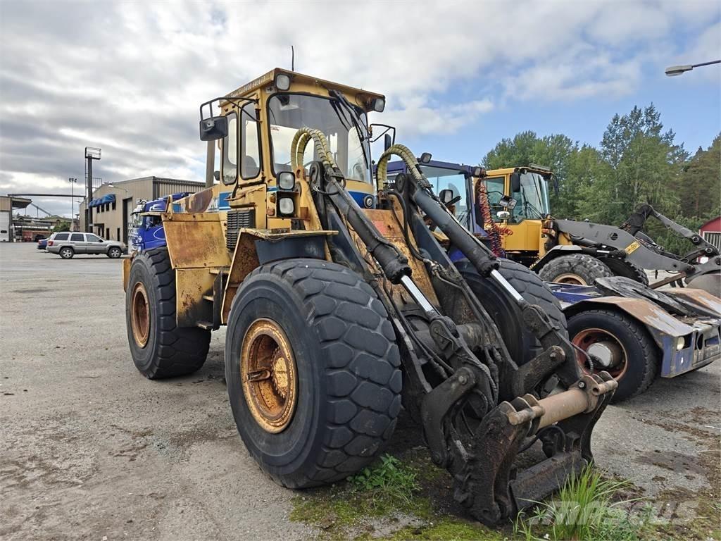 Volvo BM 4500 Pale gommate