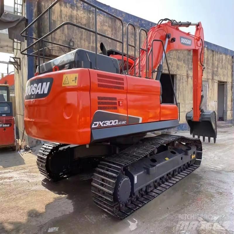 Doosan DX 300 LC-9C Escavatori cingolati