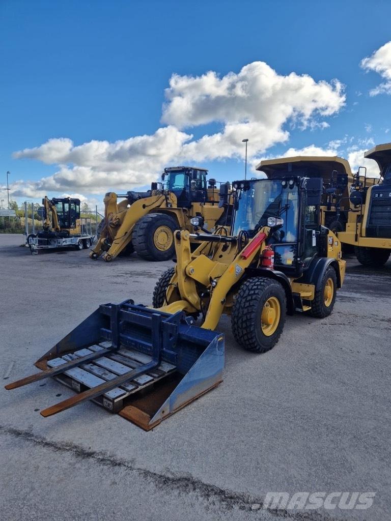 CAT 906 Pale gommate