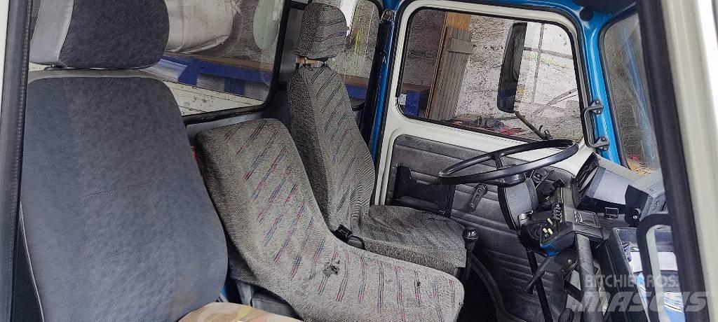 Avia 30N Camion con sponde ribaltabili