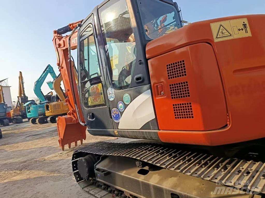 Hitachi ZX135 Escavatori cingolati