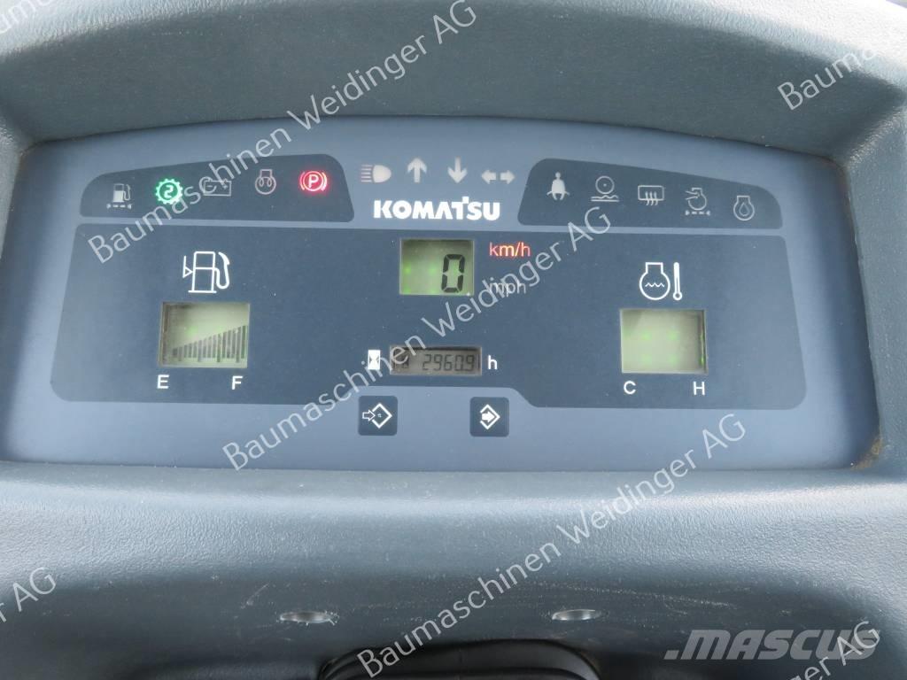 Komatsu WA 70-7 Pale gommate