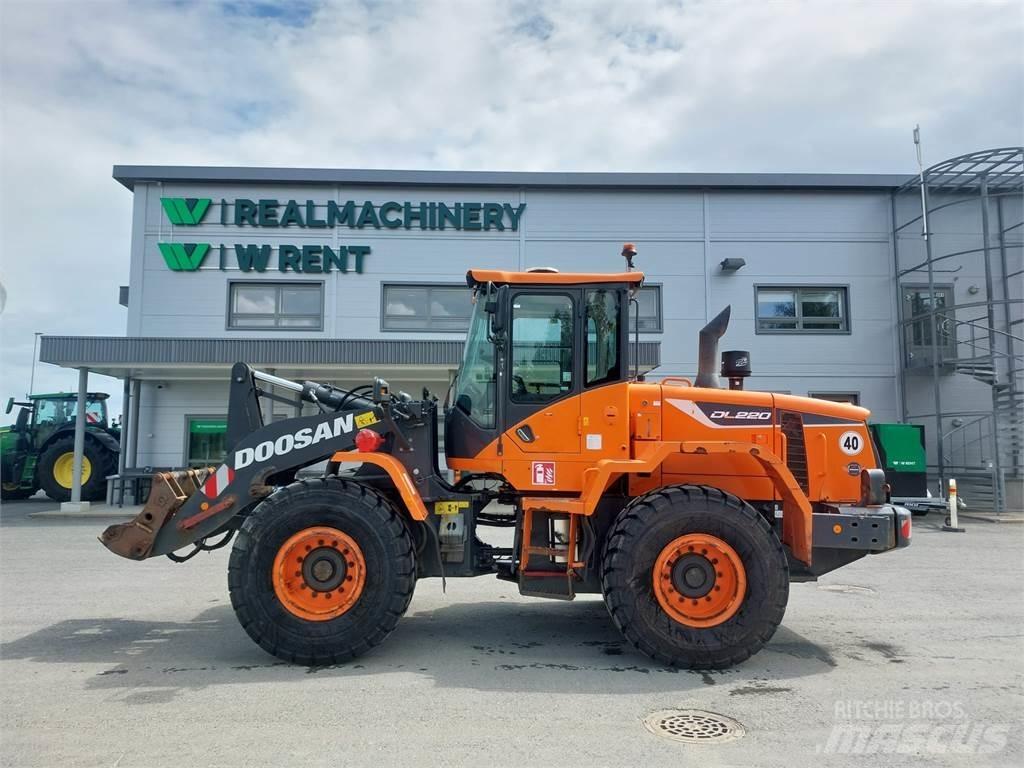 Doosan DL220-5 Pale gommate