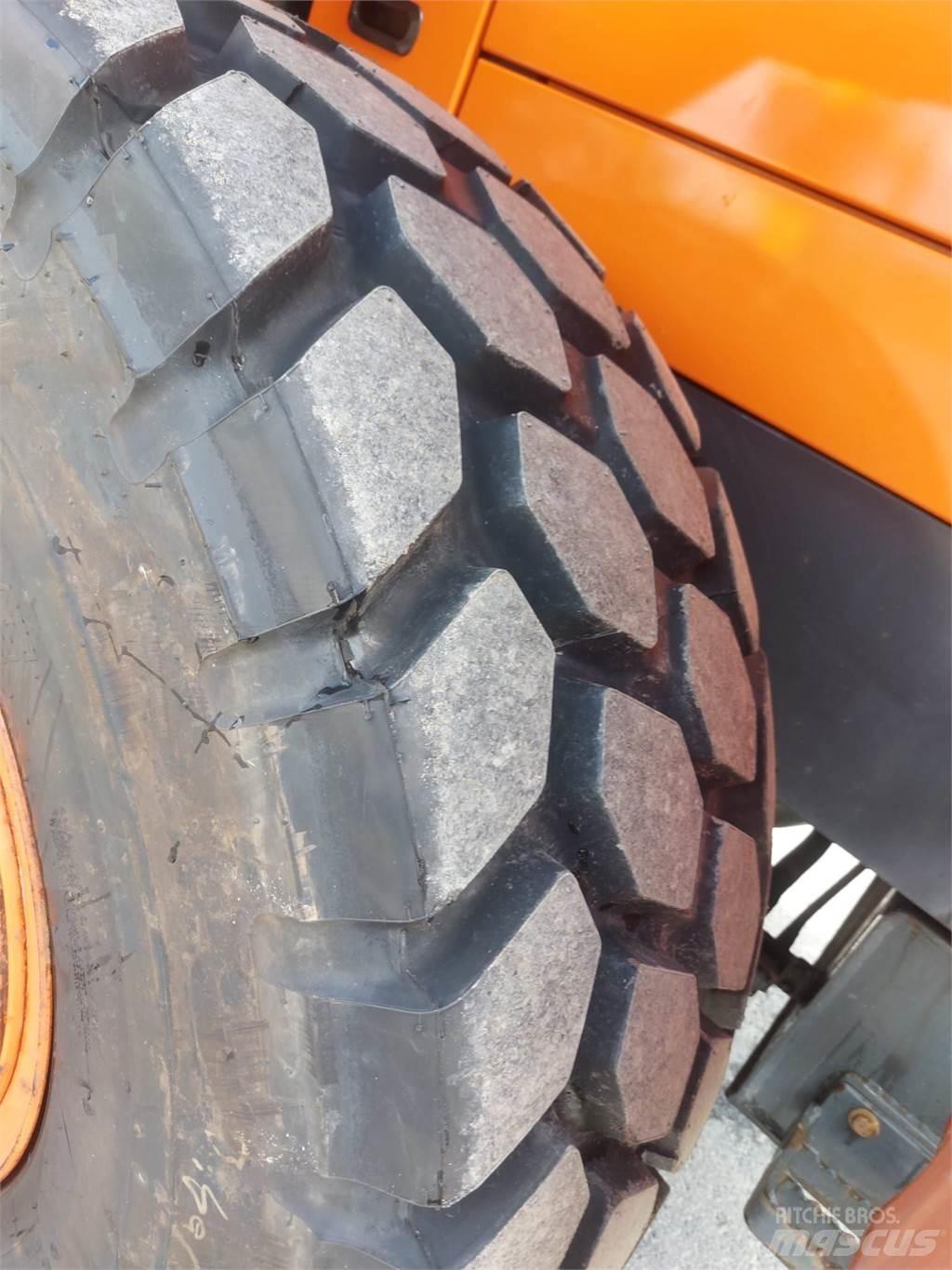 Doosan DL220-5 Pale gommate