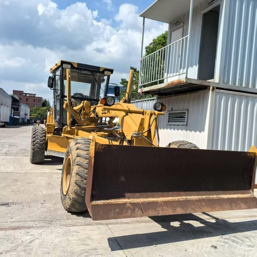 SEM 919 Motorgraders