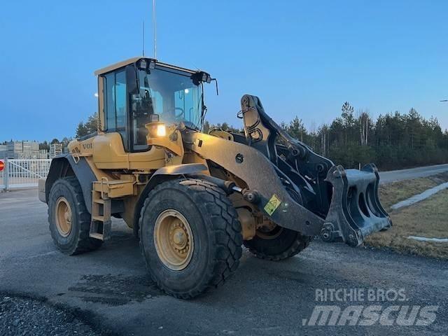 Volvo L90F Pale gommate